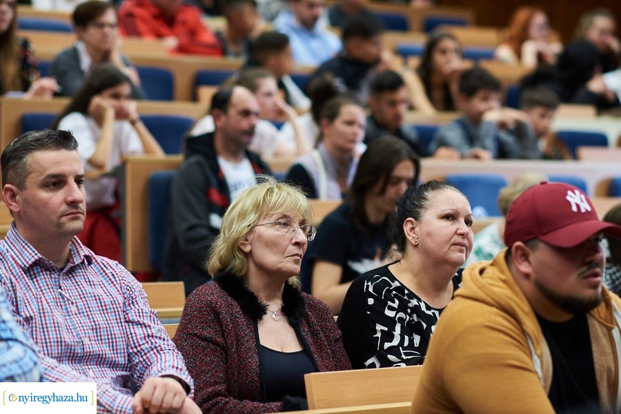 Ki mit tud az egyetemen 20230420