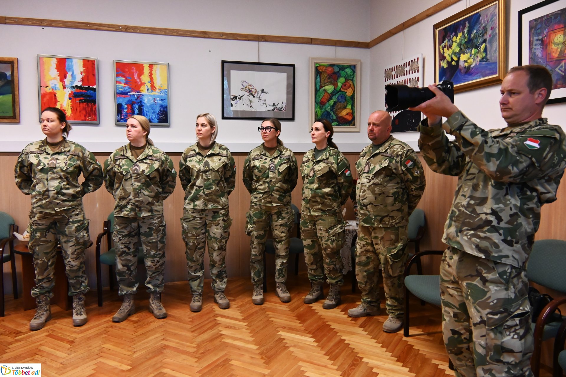 Kiállításmegnyitó a Damjanich laktanyában