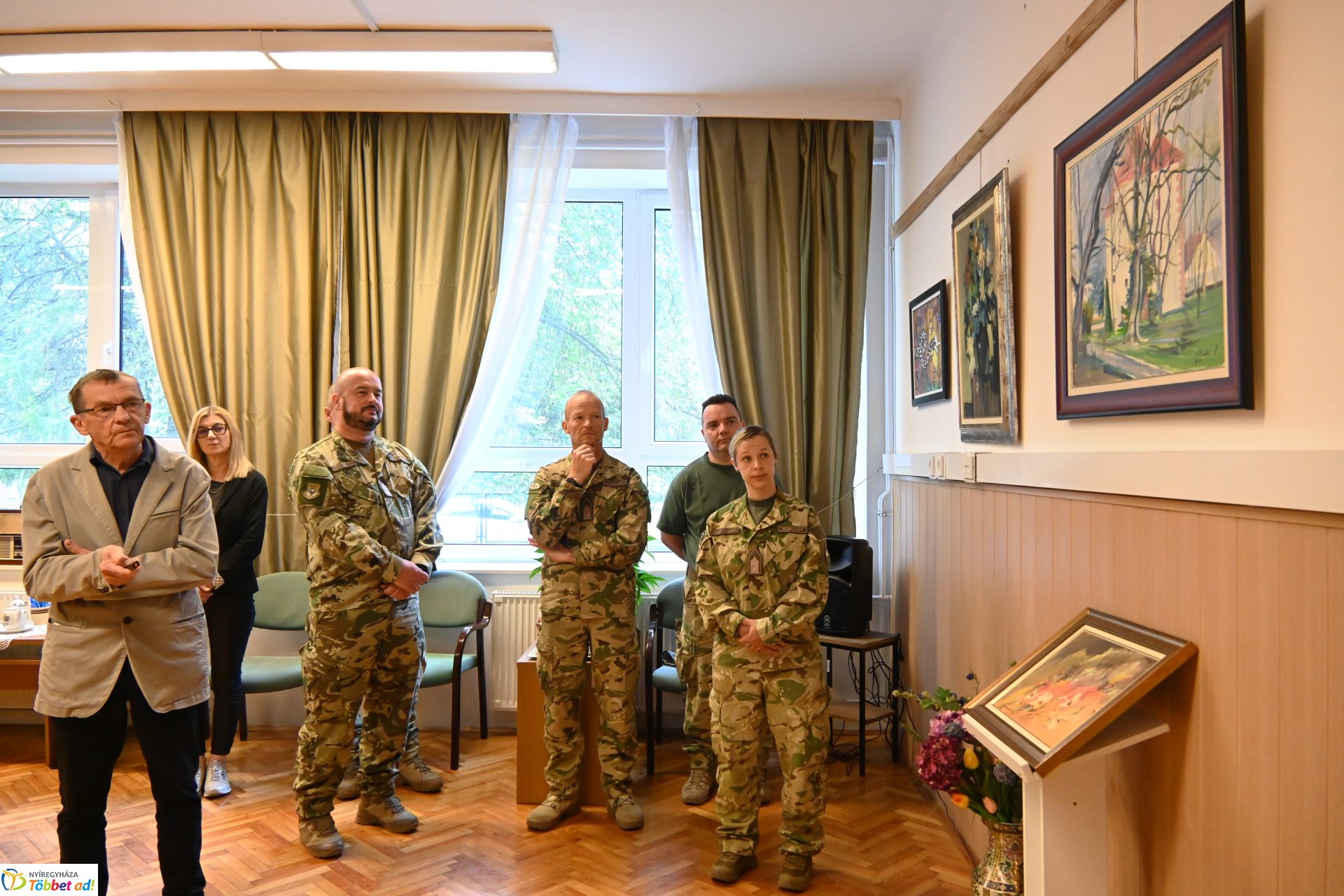 Kiállításmegnyitó a Damjanich laktanyában