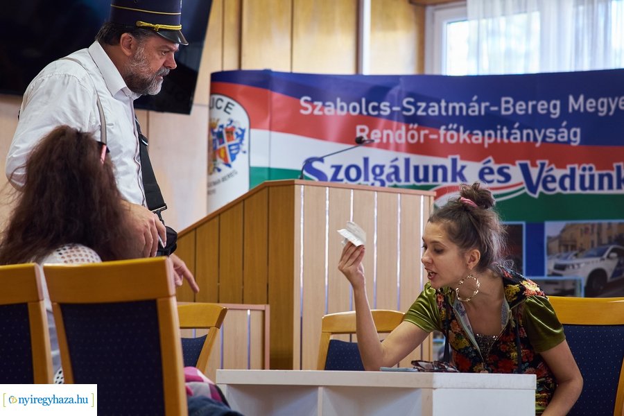 Kiállok érted - előadás a rendőrségen