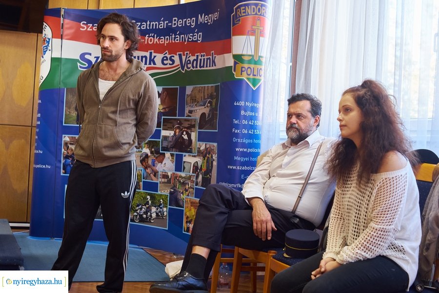 Kiállok érted - előadás a rendőrségen