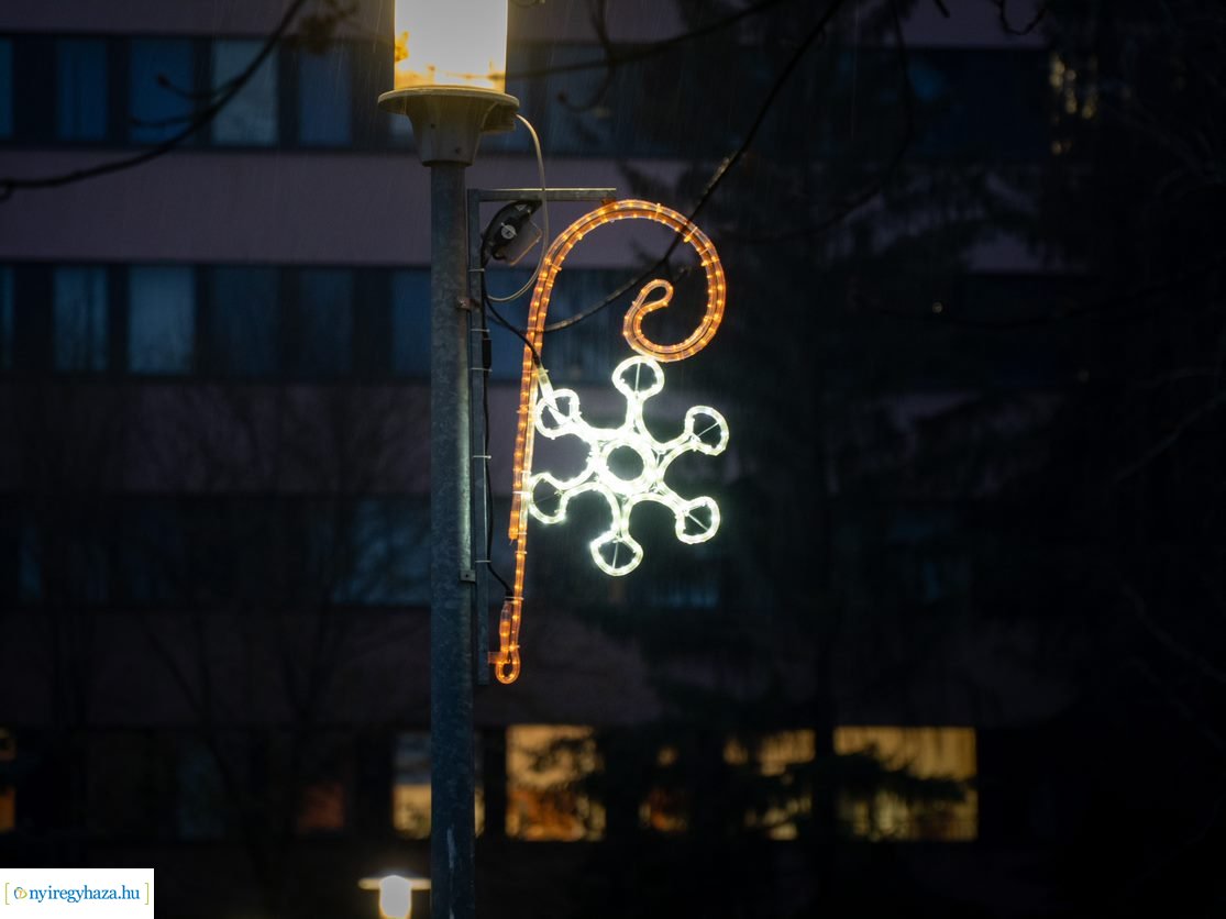 Kigyúltak az adventi fények az egyetemen (Fotók: Nyíregyházi Egyetem, Váczy Norbert)