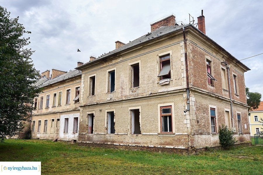 Kilakoltatás a Huszár lakótelepen