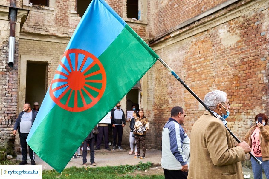 Kilakoltatás a Huszár lakótelepen