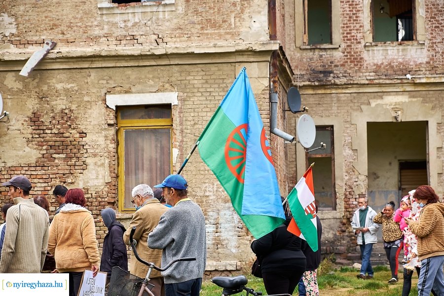 Kilakoltatás a Huszár lakótelepen