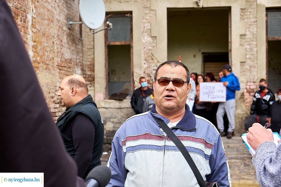 Kilakoltatás a Huszár lakótelepen