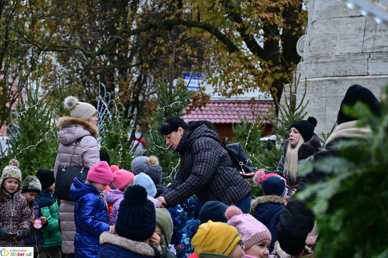 Kis karácsony sétány díszítése 2025