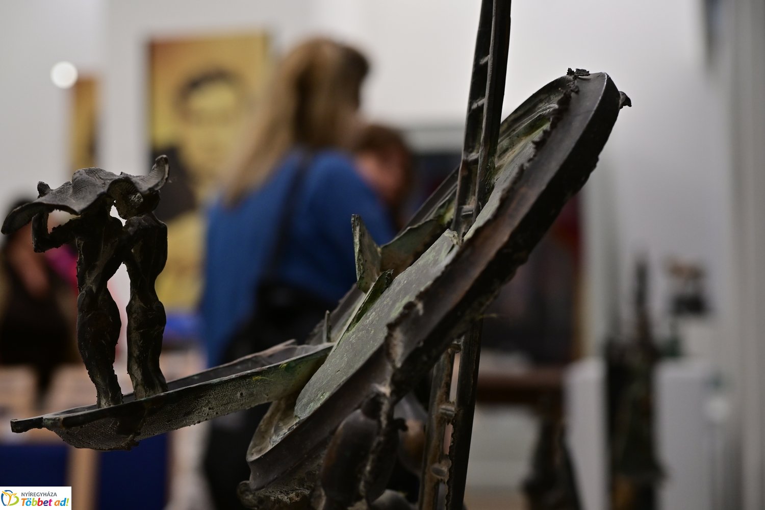 Kisplasztikai kiállítás a Szindbádban