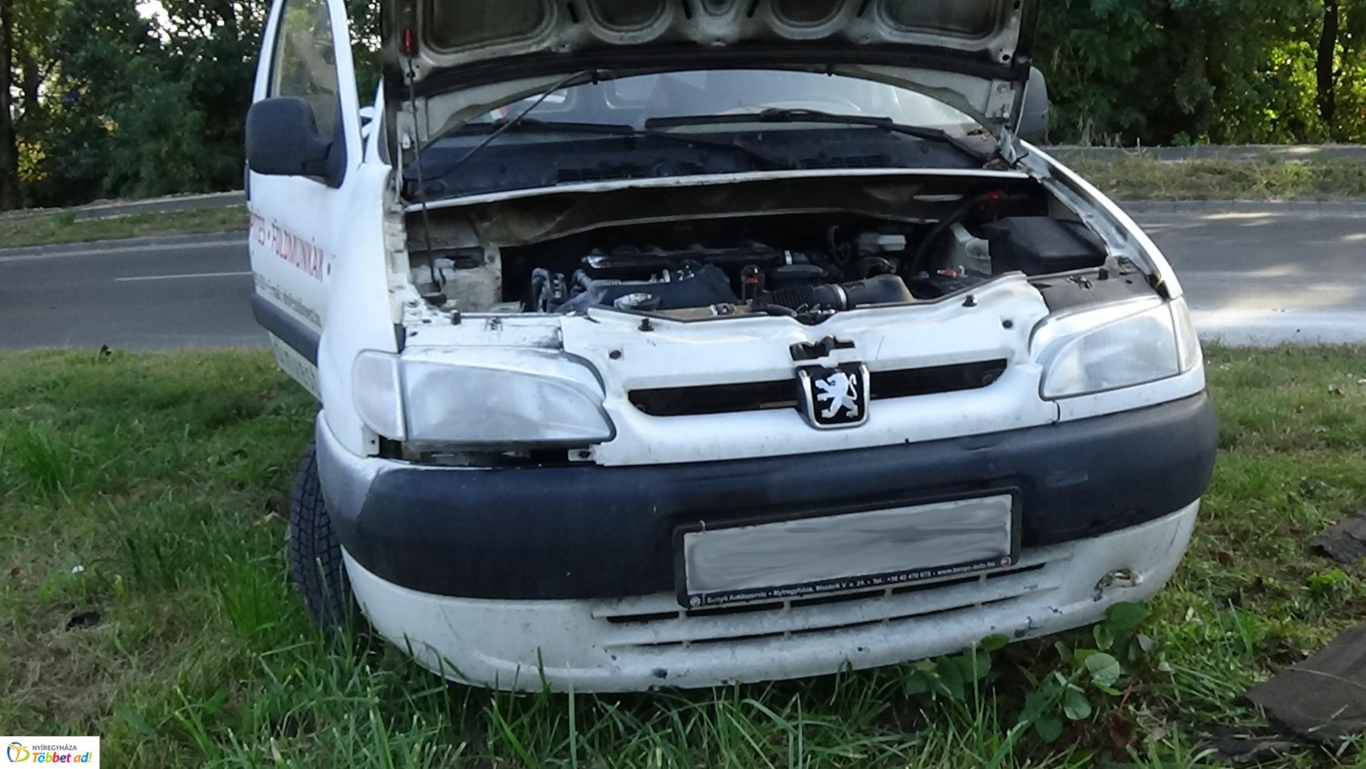 Kisteherkocsi motortere gyulladt meg a Kállói 