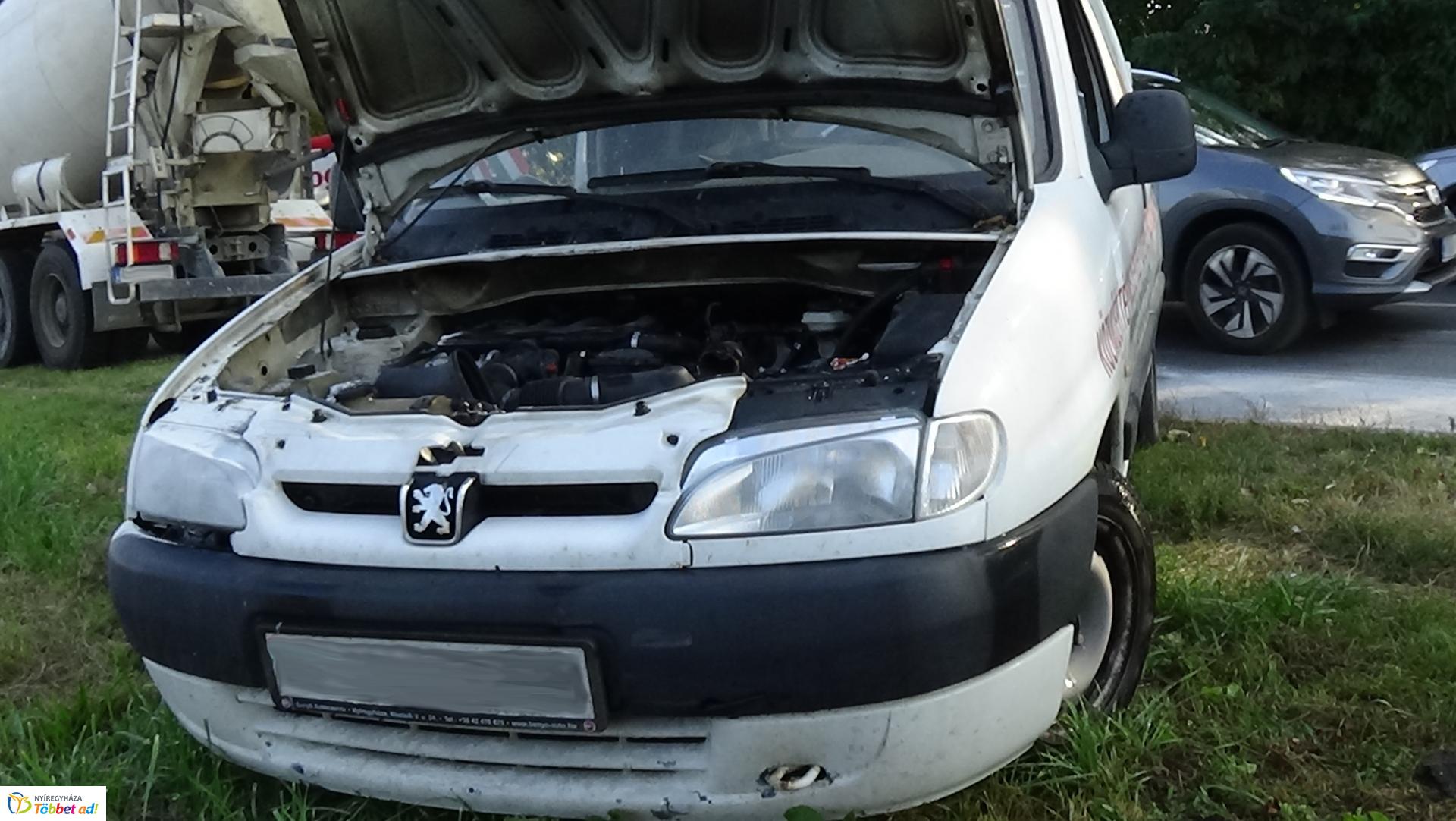 Kisteherkocsi motortere gyulladt meg a Kállói 