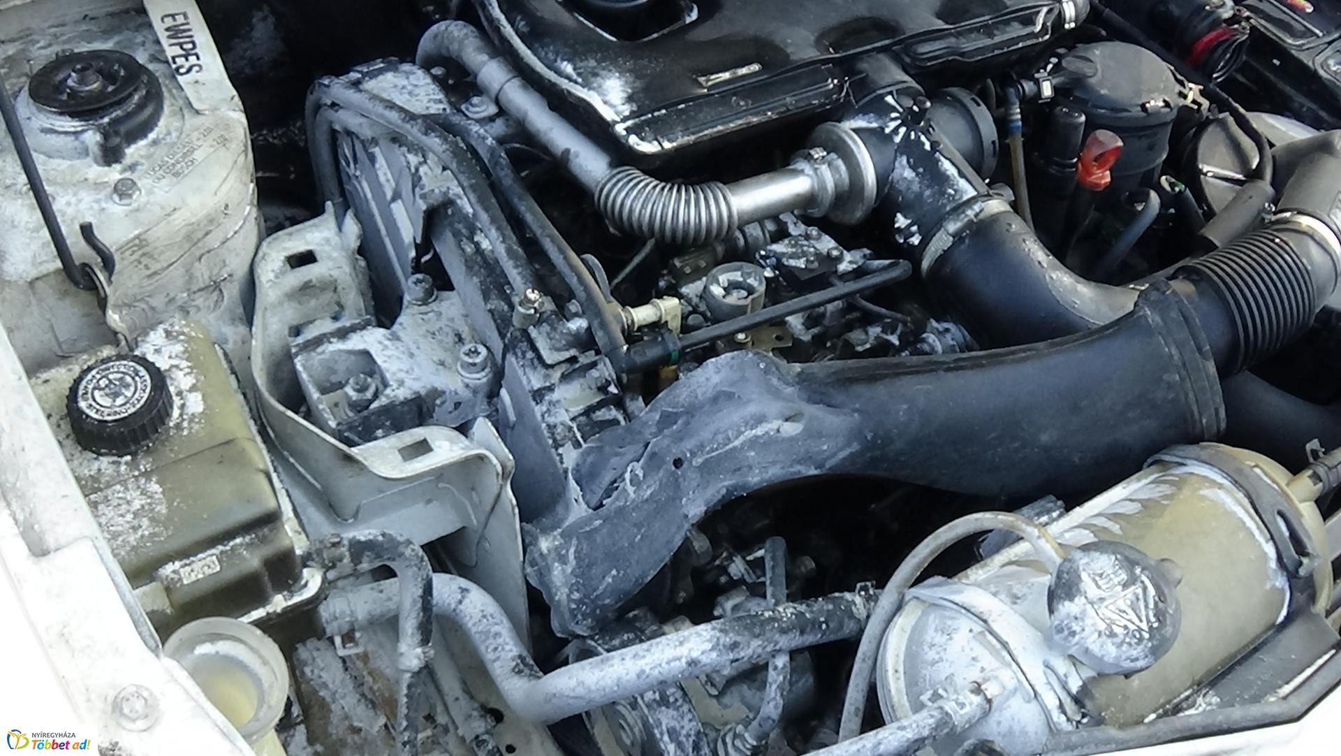 Kisteherkocsi motortere gyulladt meg a Kállói 