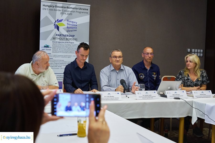 Kistérségi légi közlekedés fejlesztés - sajtótájékoztató