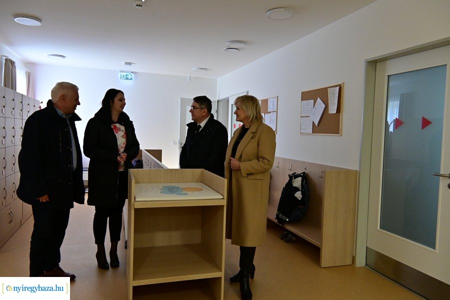 Kisvakond bölcsőde átadó 2024