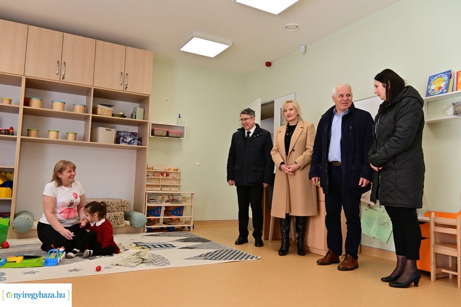 Kisvakond bölcsőde átadó 2024
