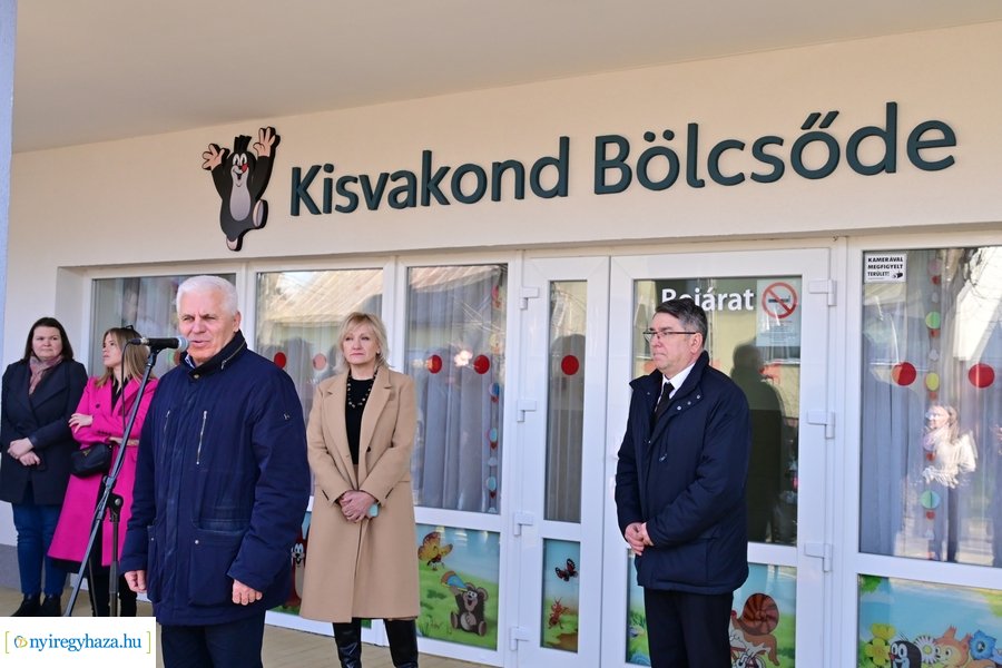 Kisvakond bölcsőde átadó 2024