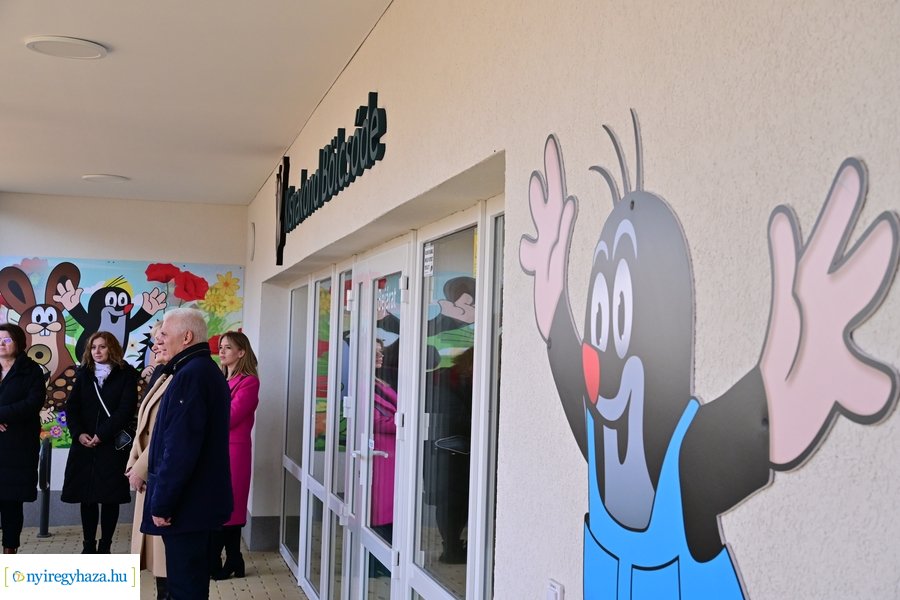 Kisvakond bölcsőde átadó 2024