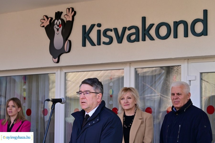 Kisvakond bölcsőde átadó 2024