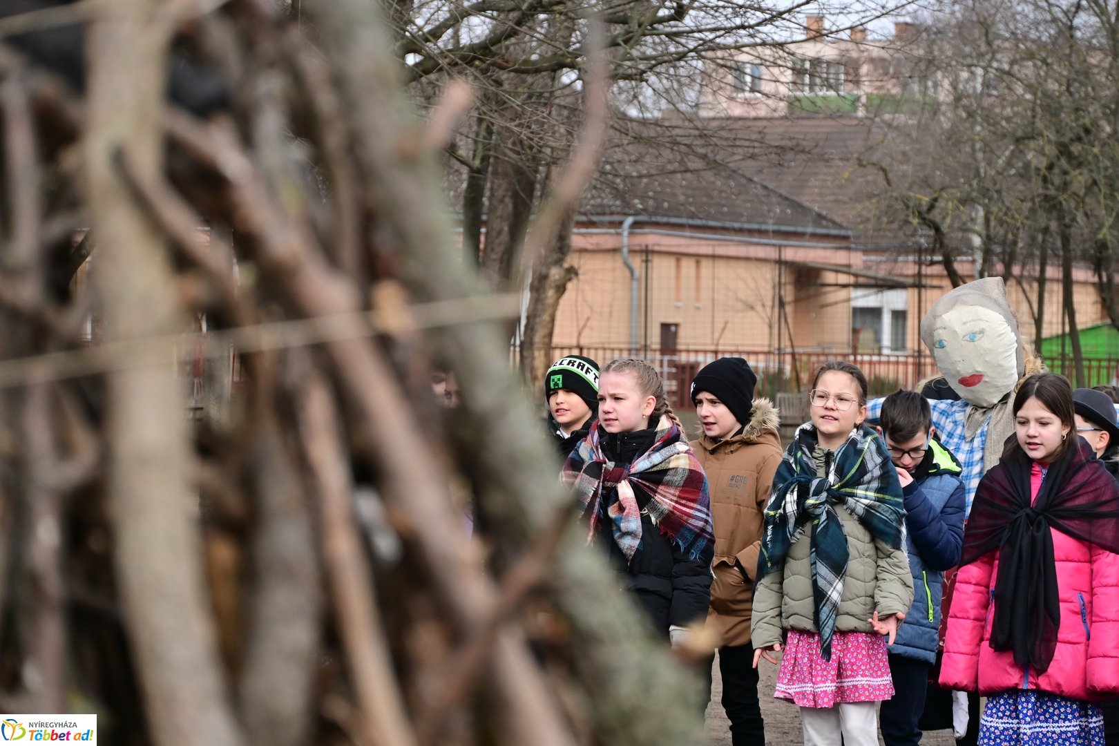 Kiszebáb égetés a Kazinczy Ferenc iskolában 2026