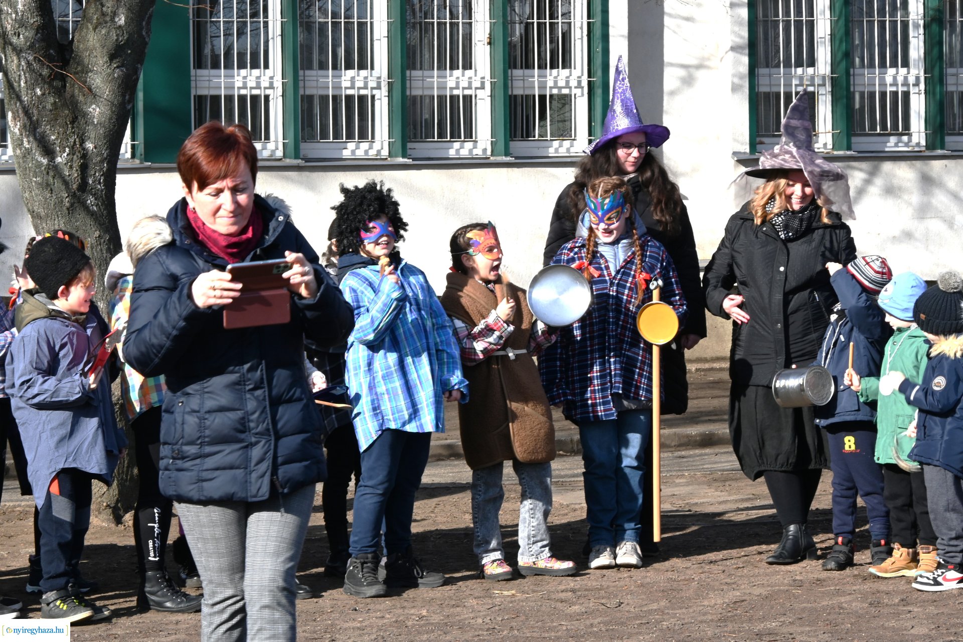 Kiszebáb égetés a Kazinczy Ferenc Tagintézményben