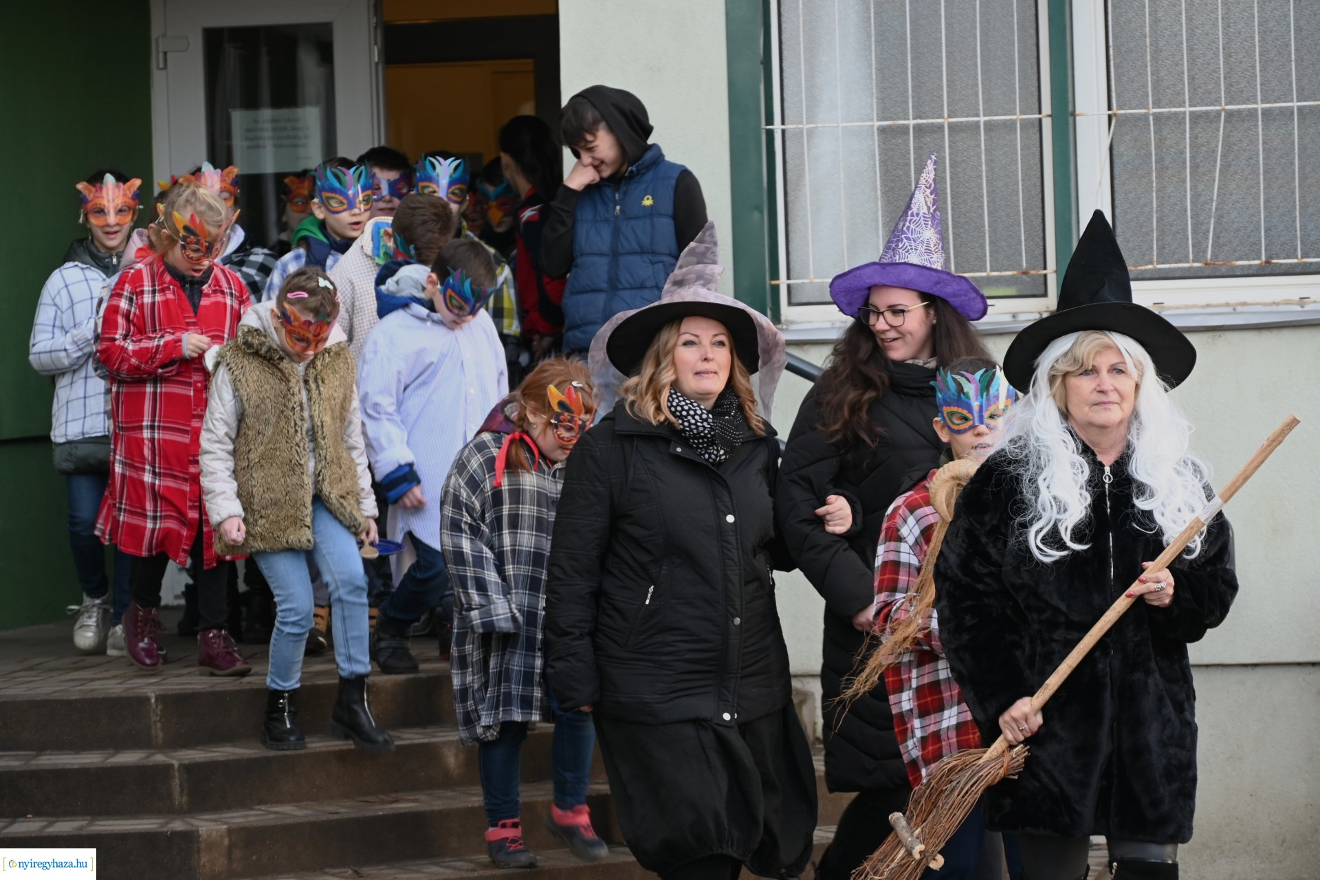 Kiszebáb égetés a Kazinczy Ferenc Tagintézményben