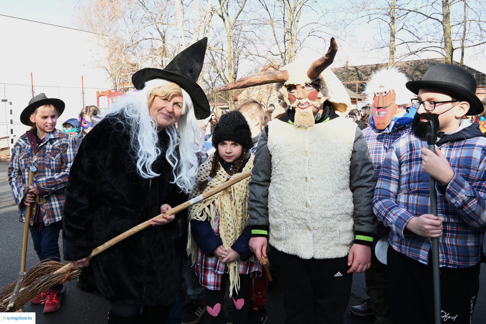 Kiszebáb égetés a Kazinczy Ferenc Tagintézményben