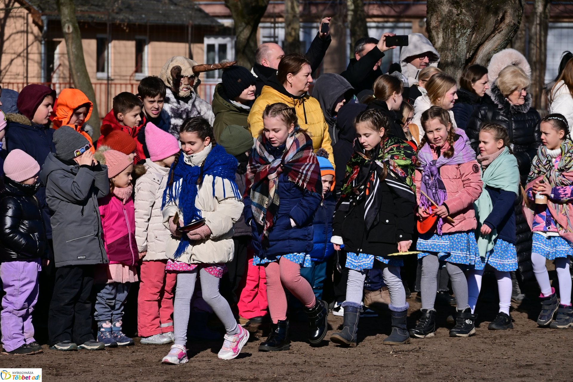 Kiszebáb égetés a Kazinczy iskolában 2025 februárjában