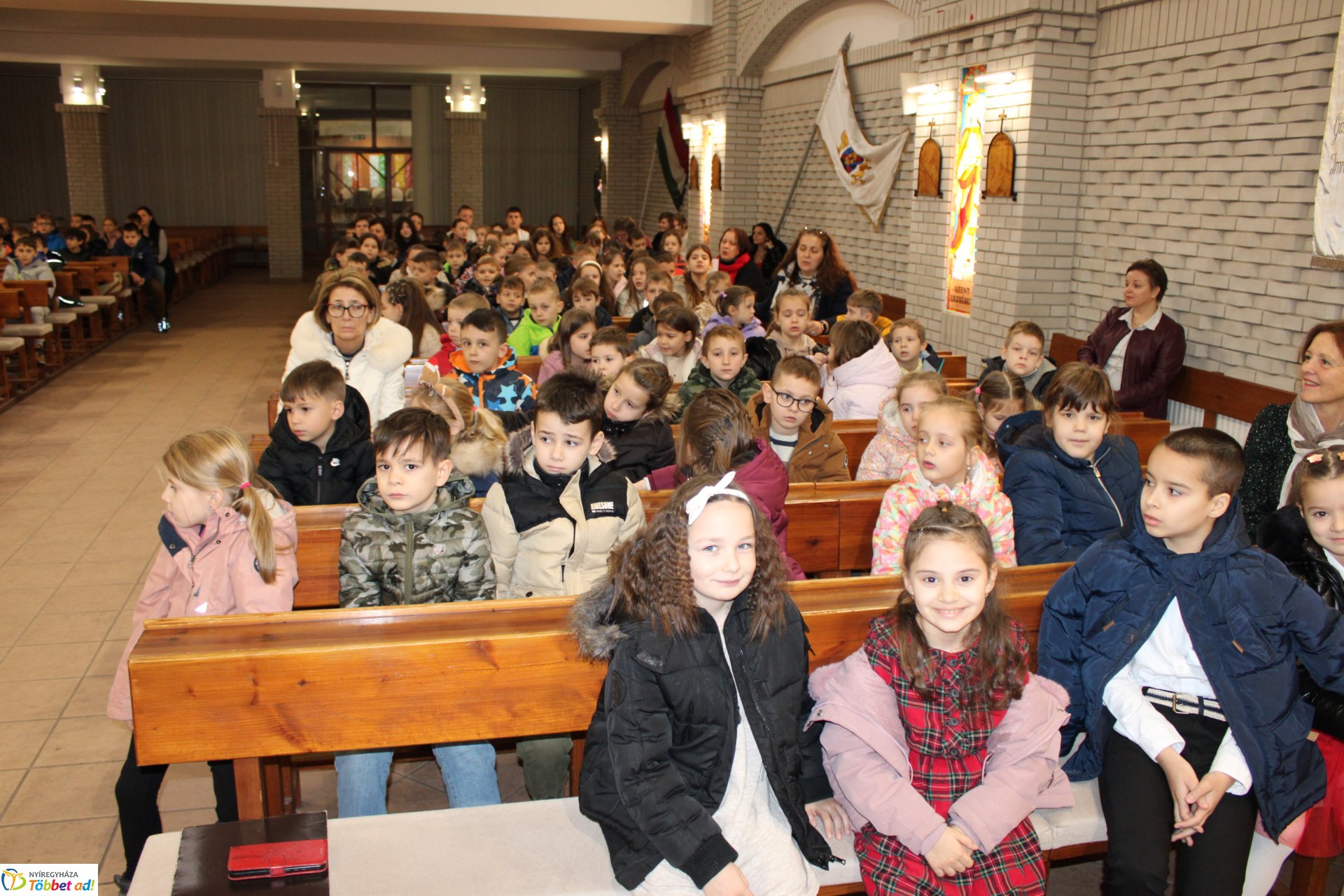  Kitárták a szívüket és jótékonysági gyűjtést szerveztek a Szent Imrében