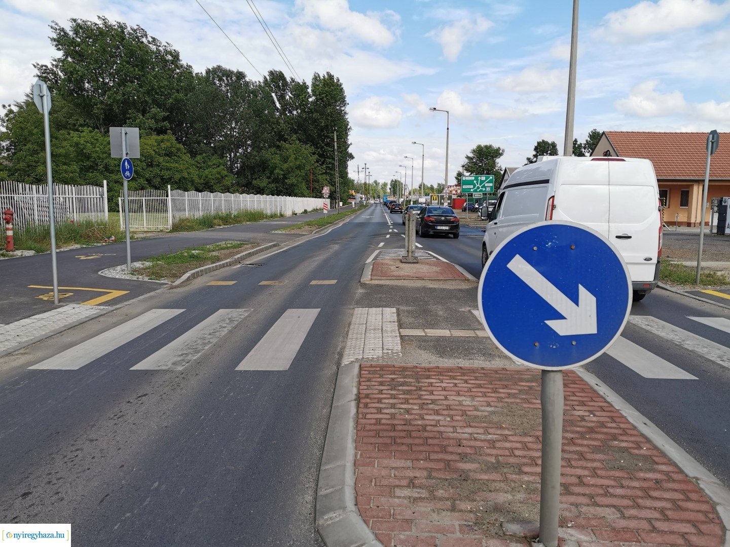 Kitörték a táblát