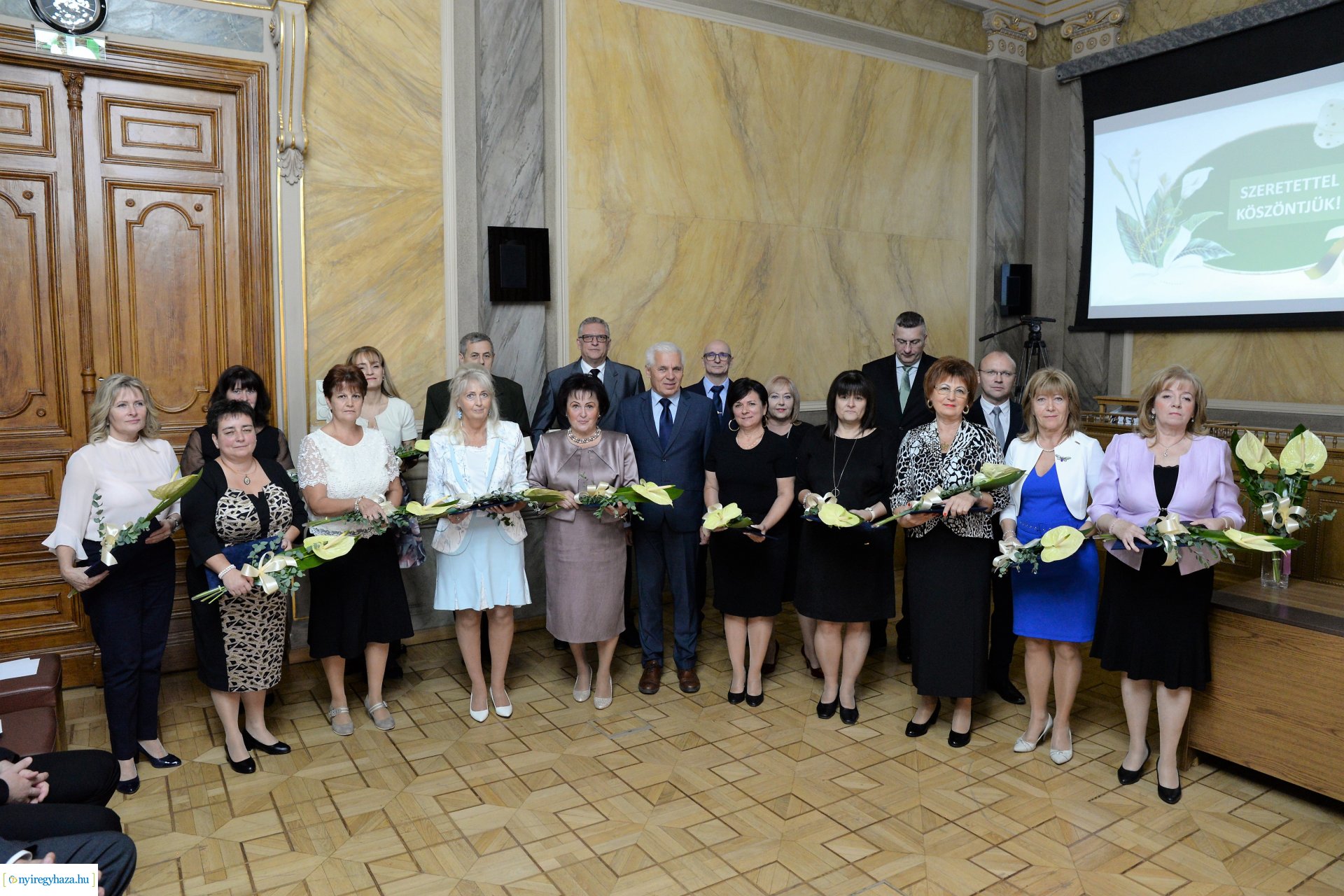 Kitüntetések átadása a  Városházán