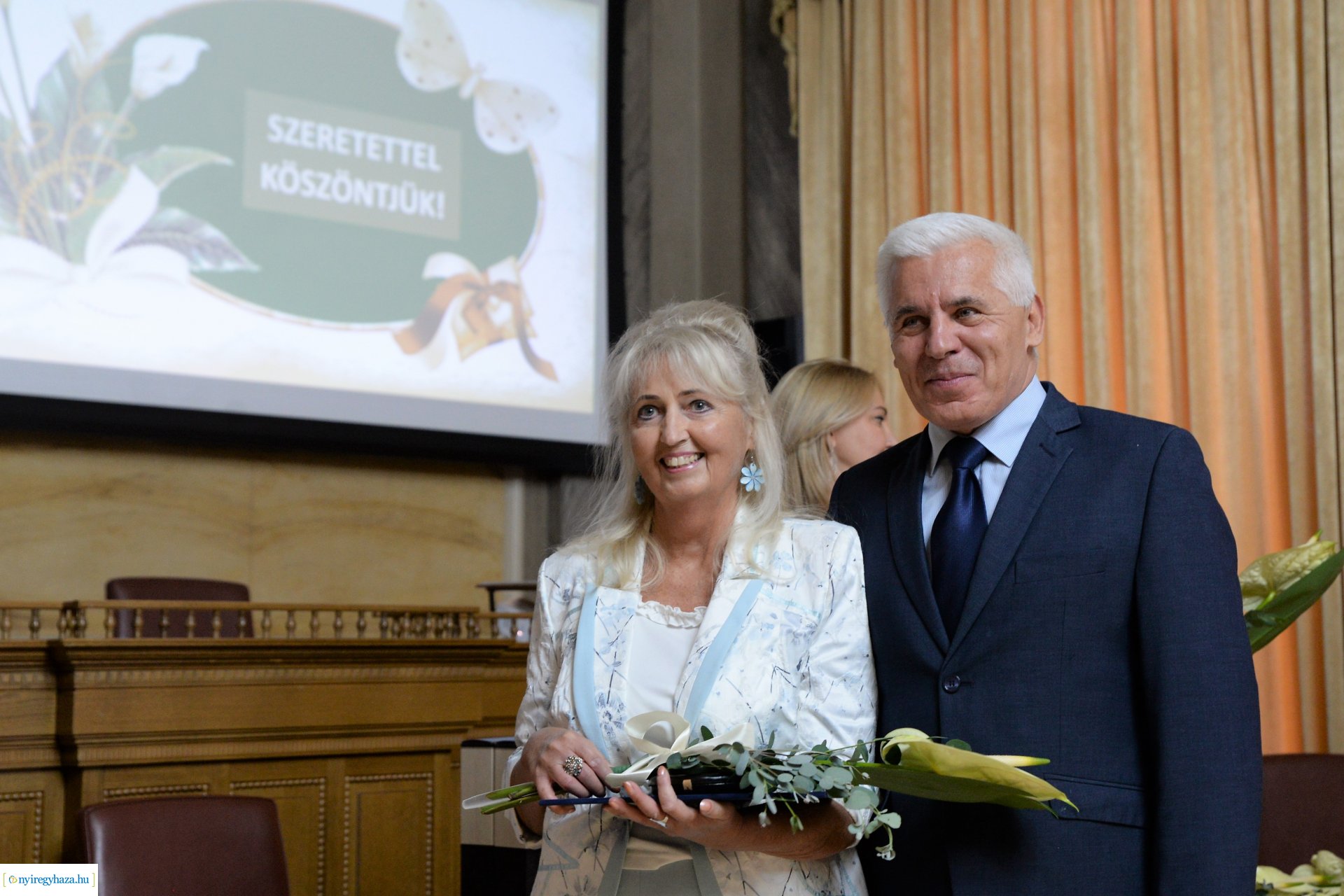 Kitüntetések átadása a  Városházán