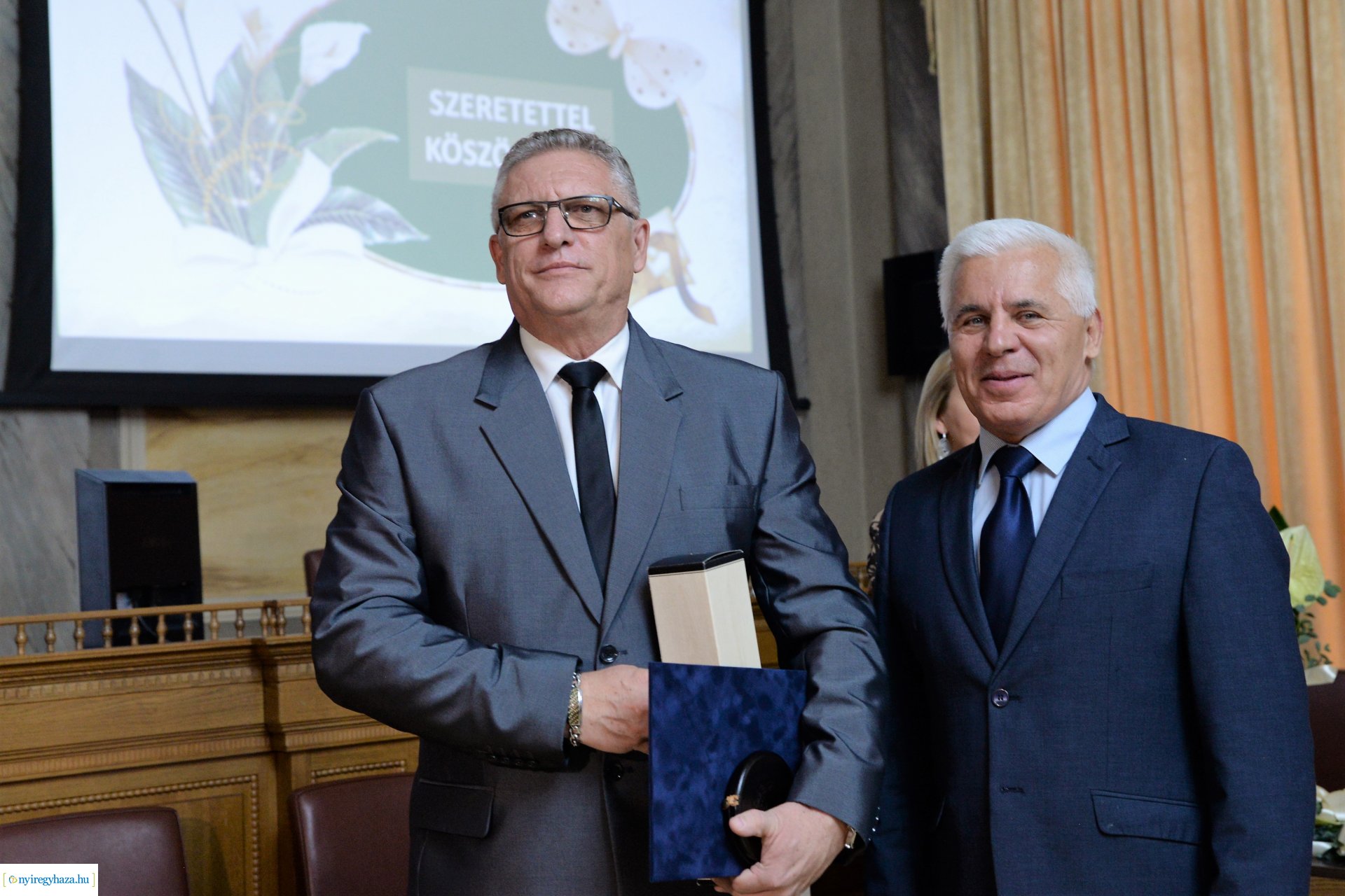 Kitüntetések átadása a  Városházán