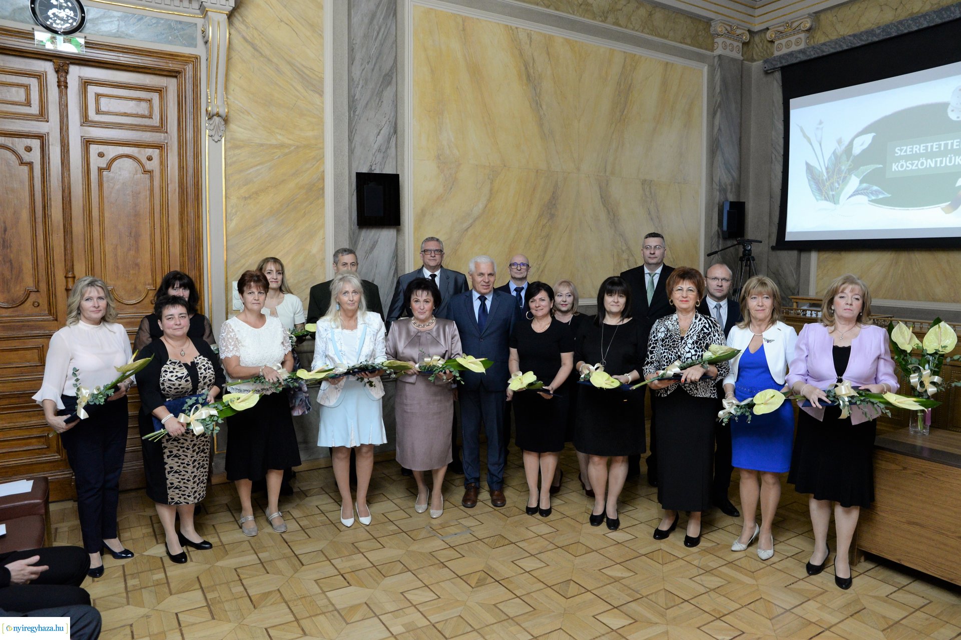 Kitüntetések átadása a  Városházán