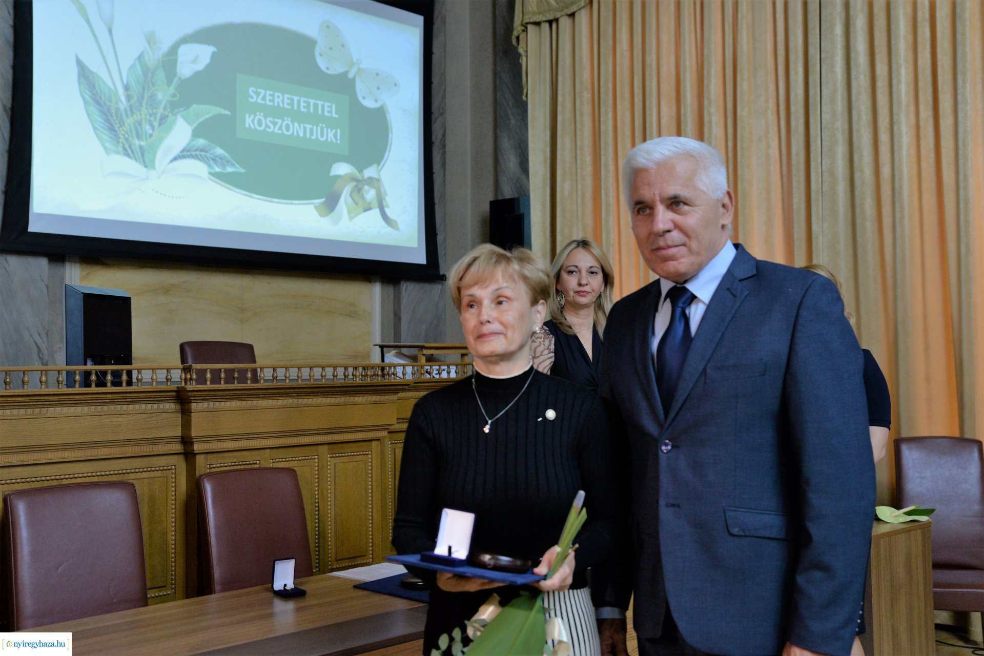 Kitüntetések átadása a  Városházán