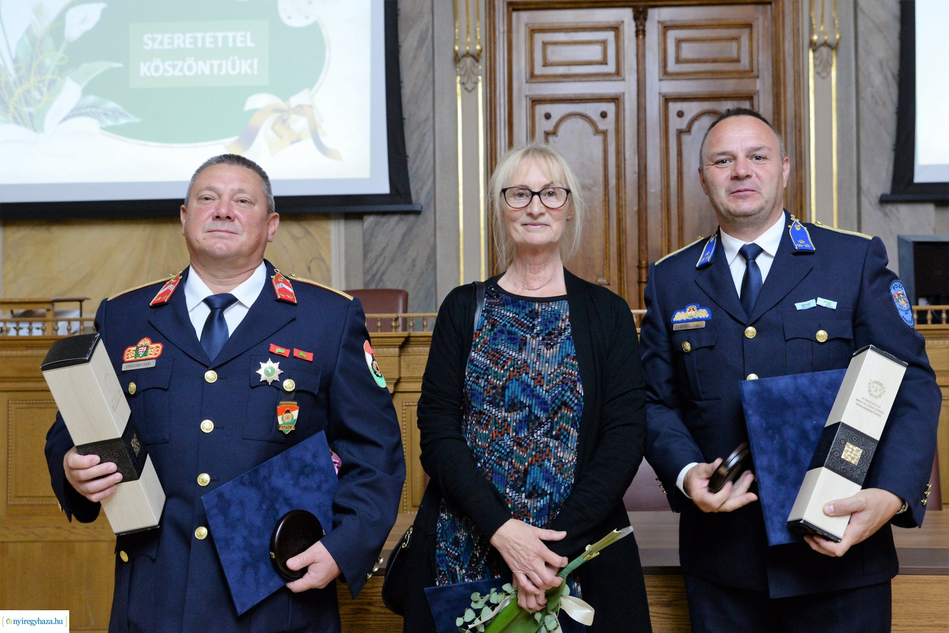 Kitüntetések átadása a  Városházán