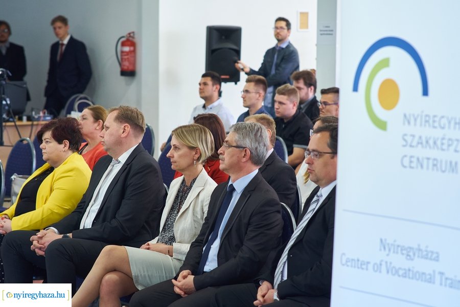 Kiváló tanulók elismerése az Inczédy iskolában