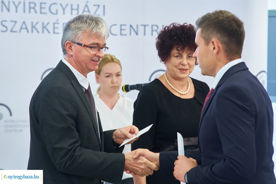 Kiváló tanulók elismerése az Inczédy iskolában