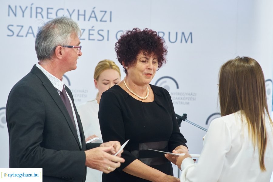 Kiváló tanulók elismerése az Inczédy iskolában