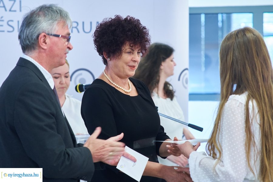 Kiváló tanulók elismerése az Inczédy iskolában