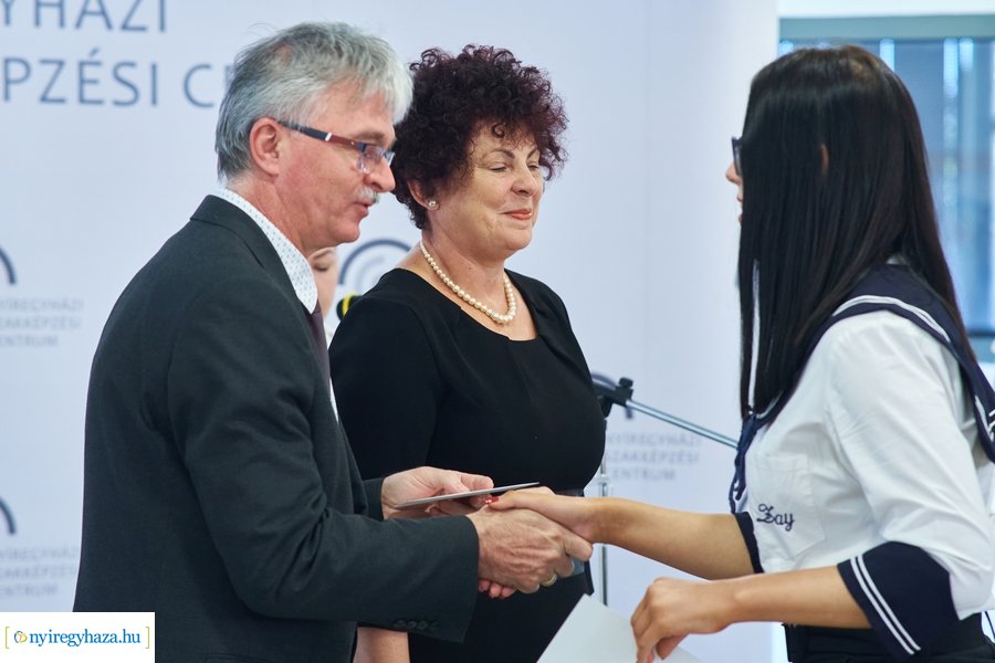 Kiváló tanulók elismerése az Inczédy iskolában