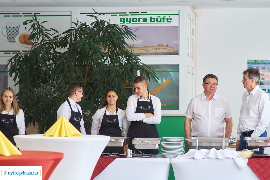 Kiváló tanulók elismerése az Inczédy iskolában