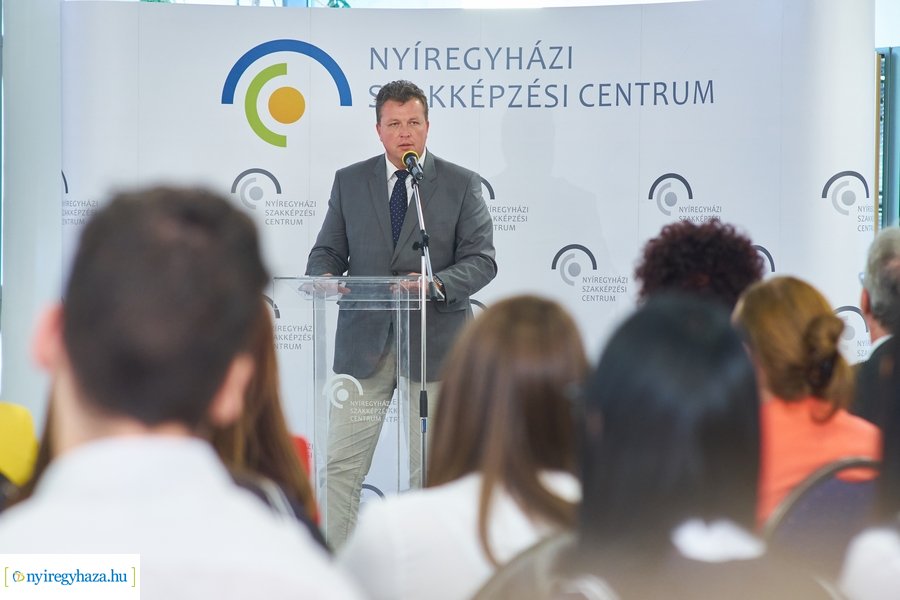 Kiváló tanulók elismerése az Inczédy iskolában