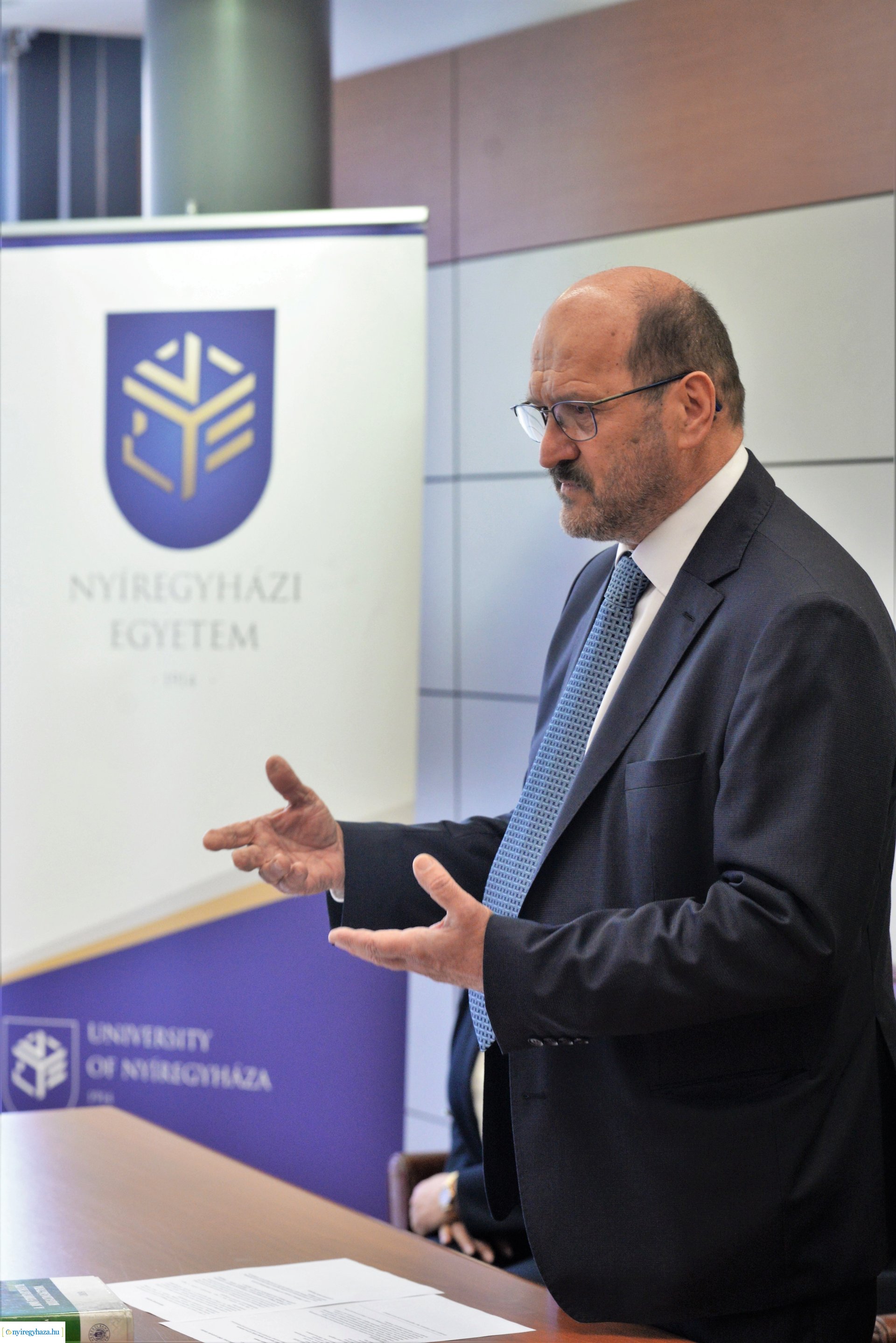 Kiválósági Ösztöndíjprogram okleveleinek átadása a Nyíregyházi Egyetemen