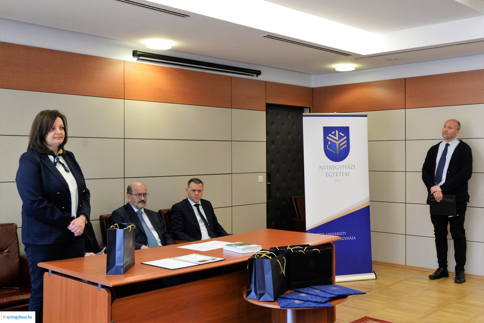 Kiválósági Ösztöndíjprogram okleveleinek átadása a Nyíregyházi Egyetemen