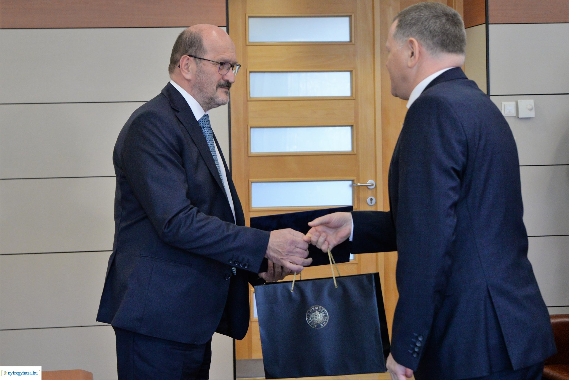 Kiválósági Ösztöndíjprogram okleveleinek átadása a Nyíregyházi Egyetemen