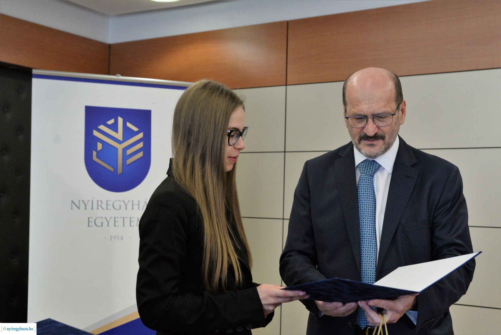 Kiválósági Ösztöndíjprogram okleveleinek átadása a Nyíregyházi Egyetemen
