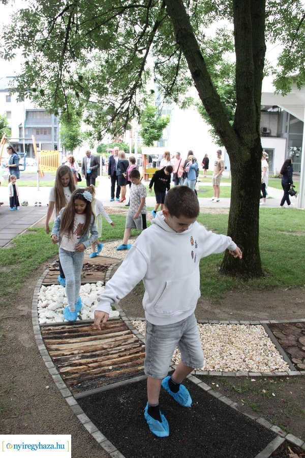 Kneipp sétány átadó