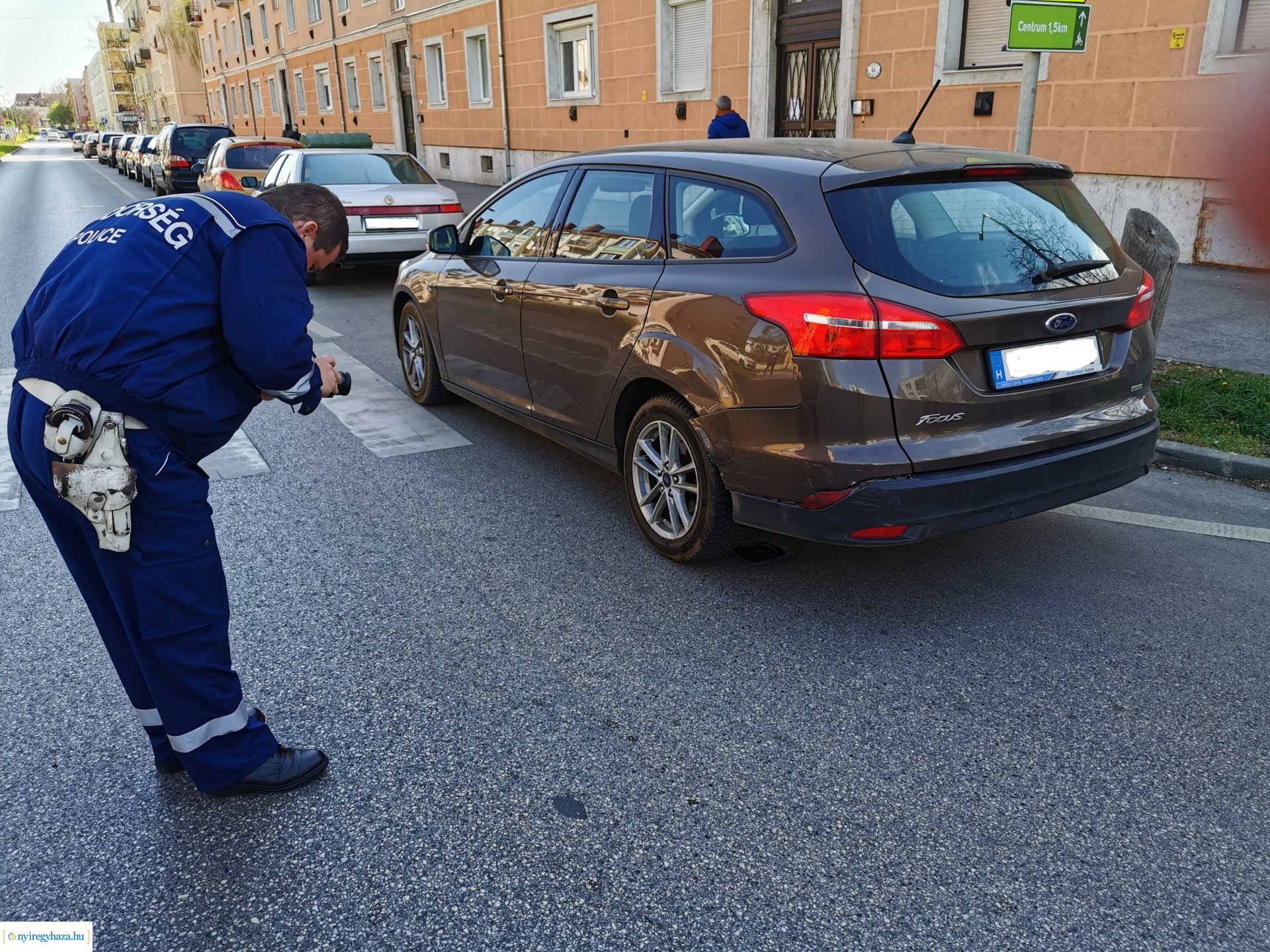 Koccanás az Arany János utcán