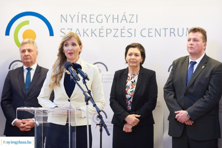 Kollégium átadó a szakképzési centrumban