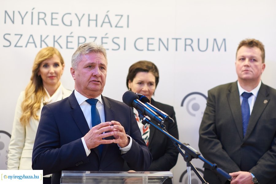 Kollégium átadó a szakképzési centrumban