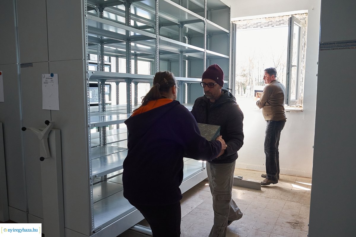 Költözik a régészeti osztály